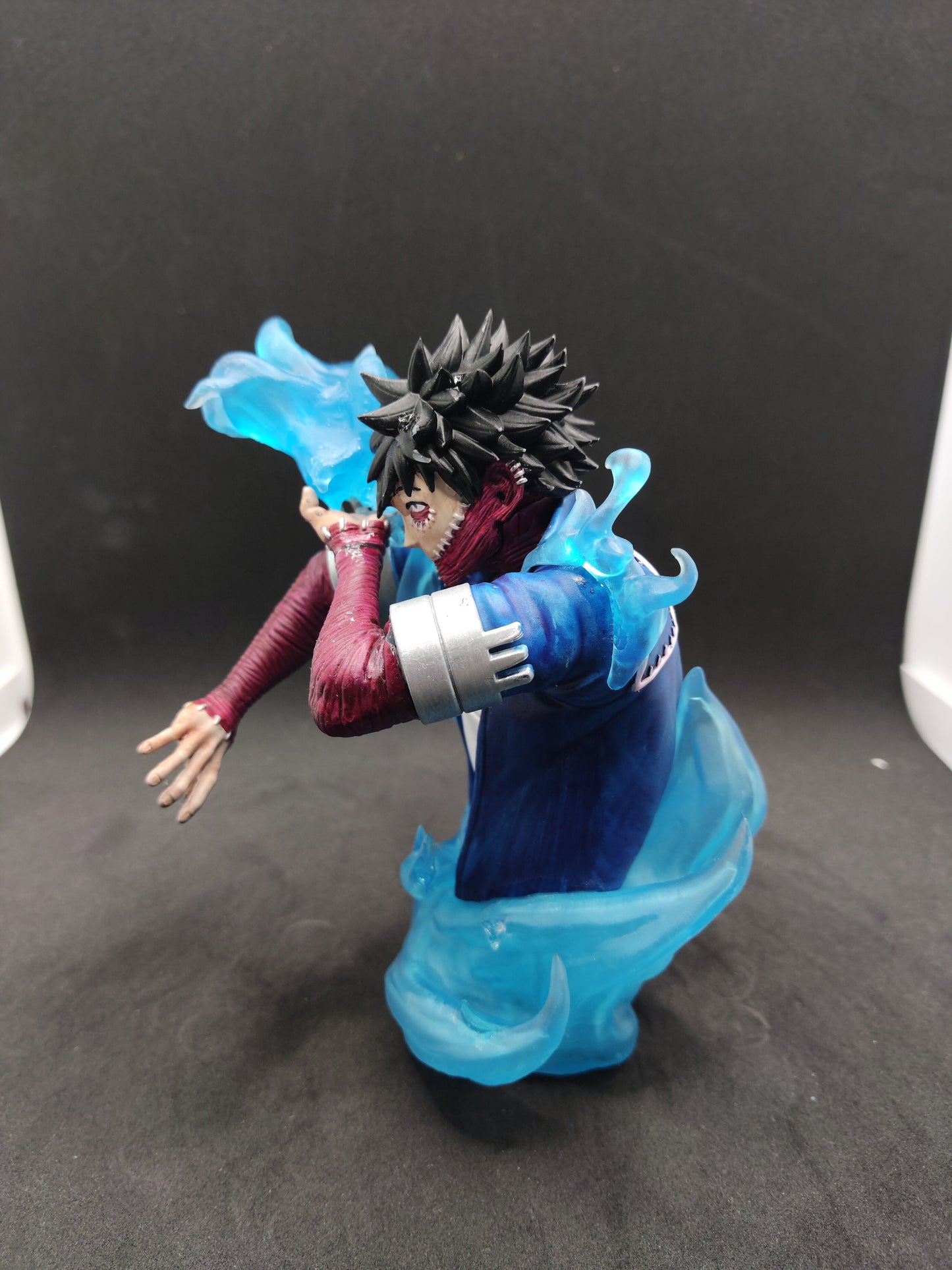 Figura de Dabi (My Hero Academia)